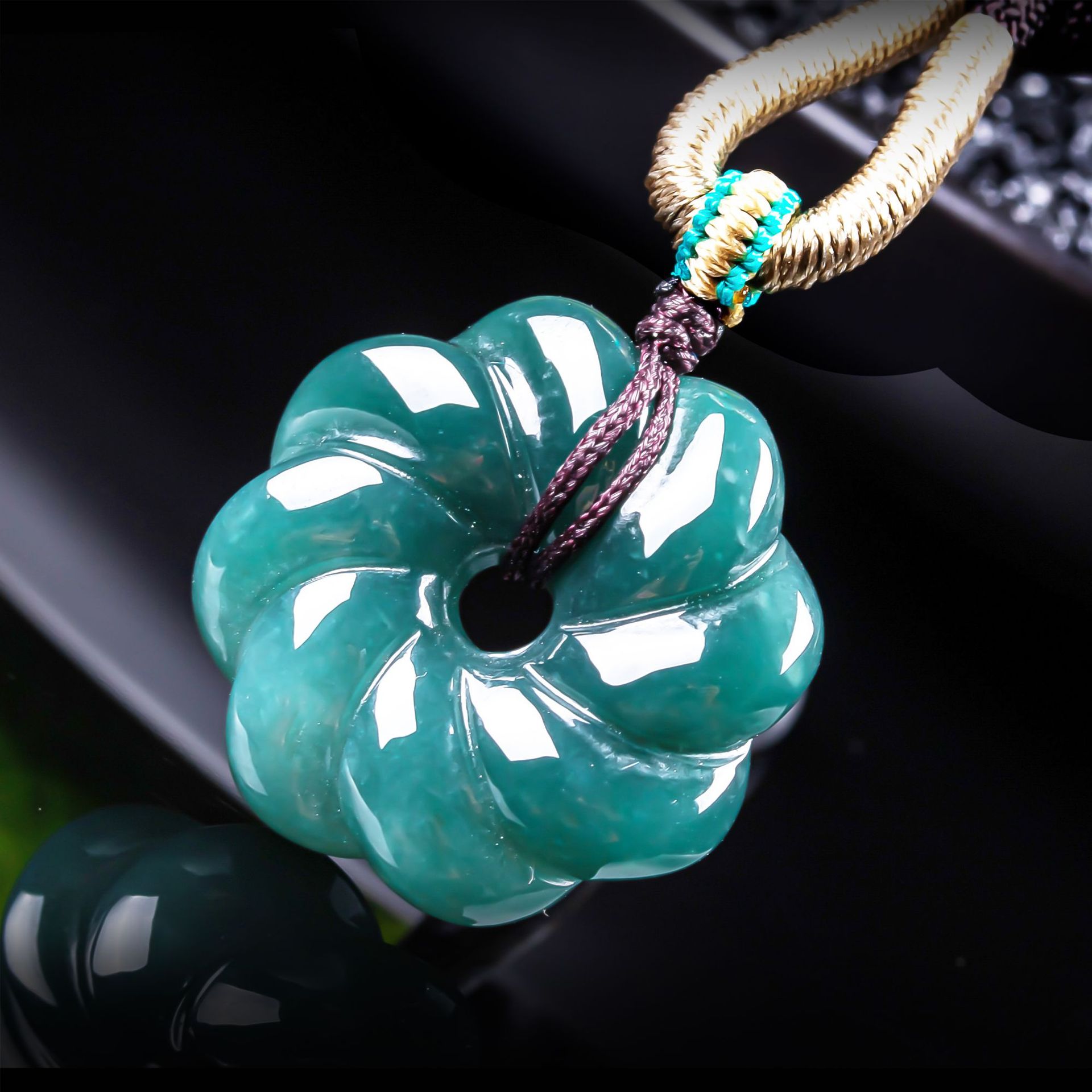 Natural Burmese Jadeite Flower - đánh giá và giá Necklaces