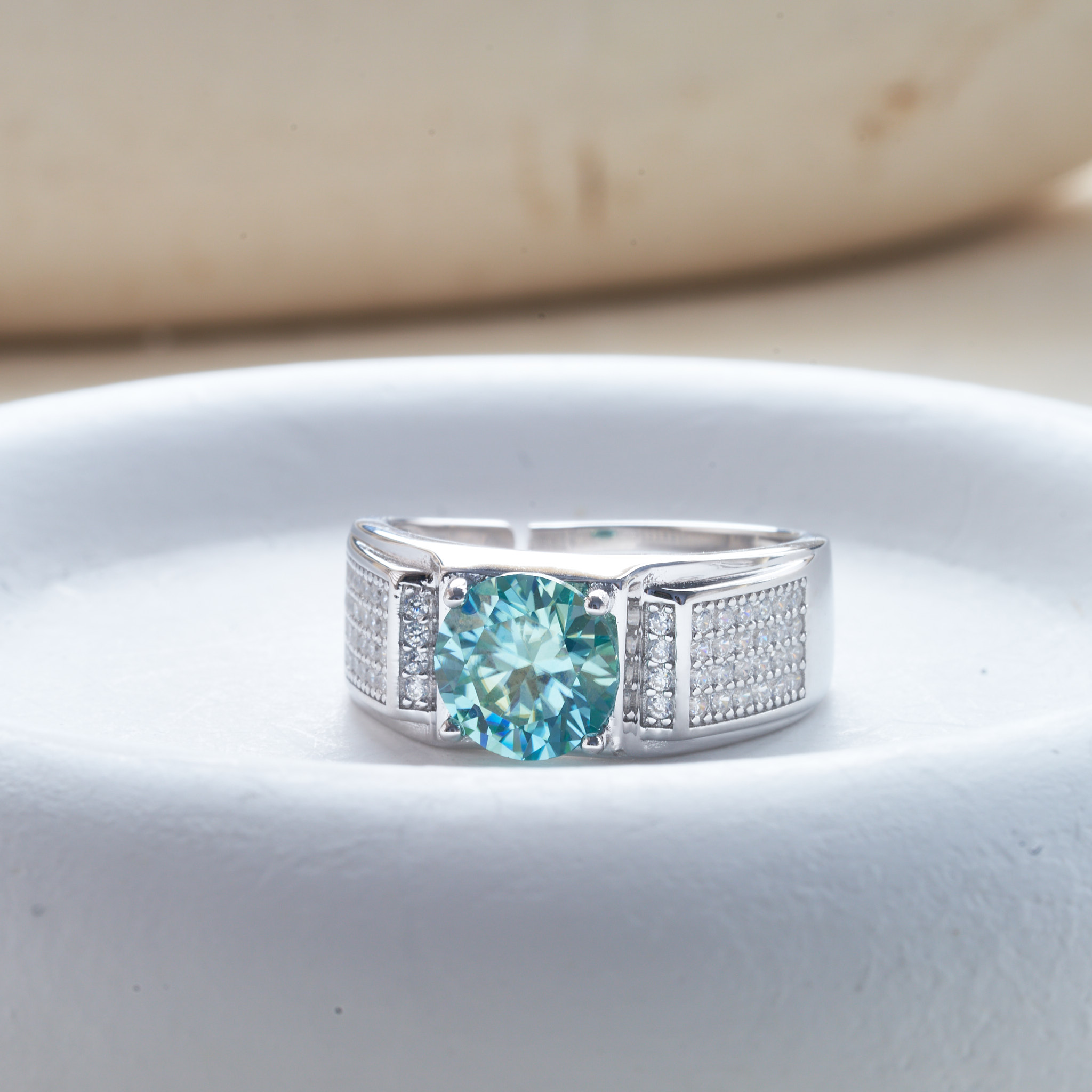 1 carat natural blue color moi - đánh giá và giá Moissanite Engagement Ring 1 Carat