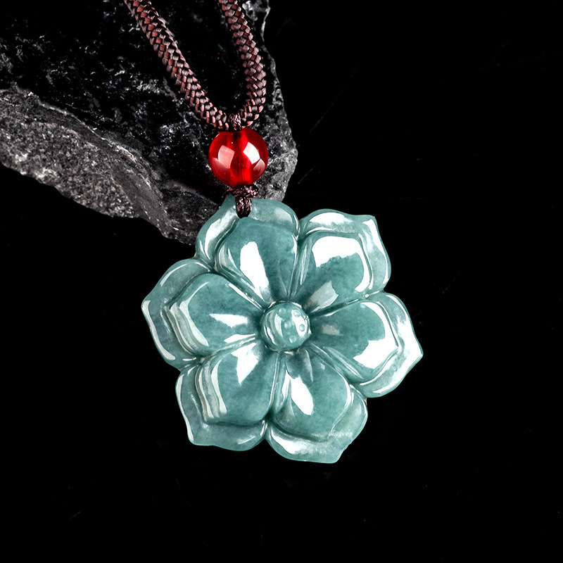 Burmese Jadeite Flower Pendant - đánh giá và giá Necklaces