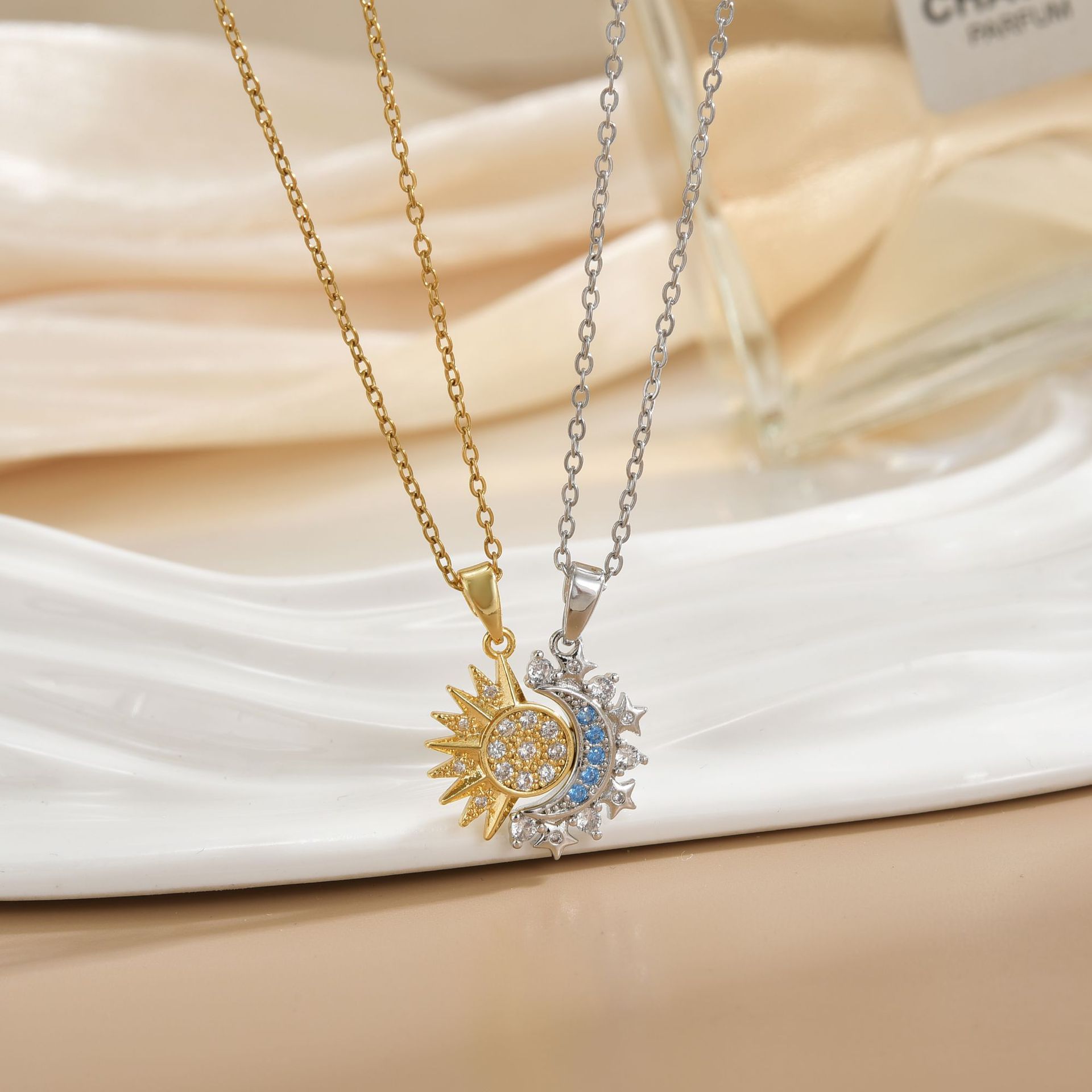 Couples Magnetic Necklaces Sun - đánh giá và giá Magnetic Couple Matching Necklaces