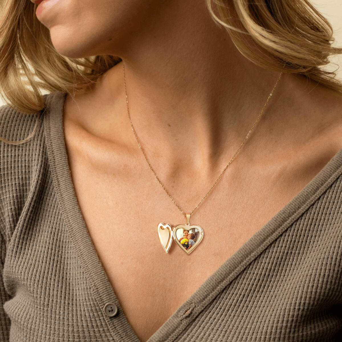 Stainless Steel Jewelry Heart  - đánh giá và giá Heart Locket Necklace Photo