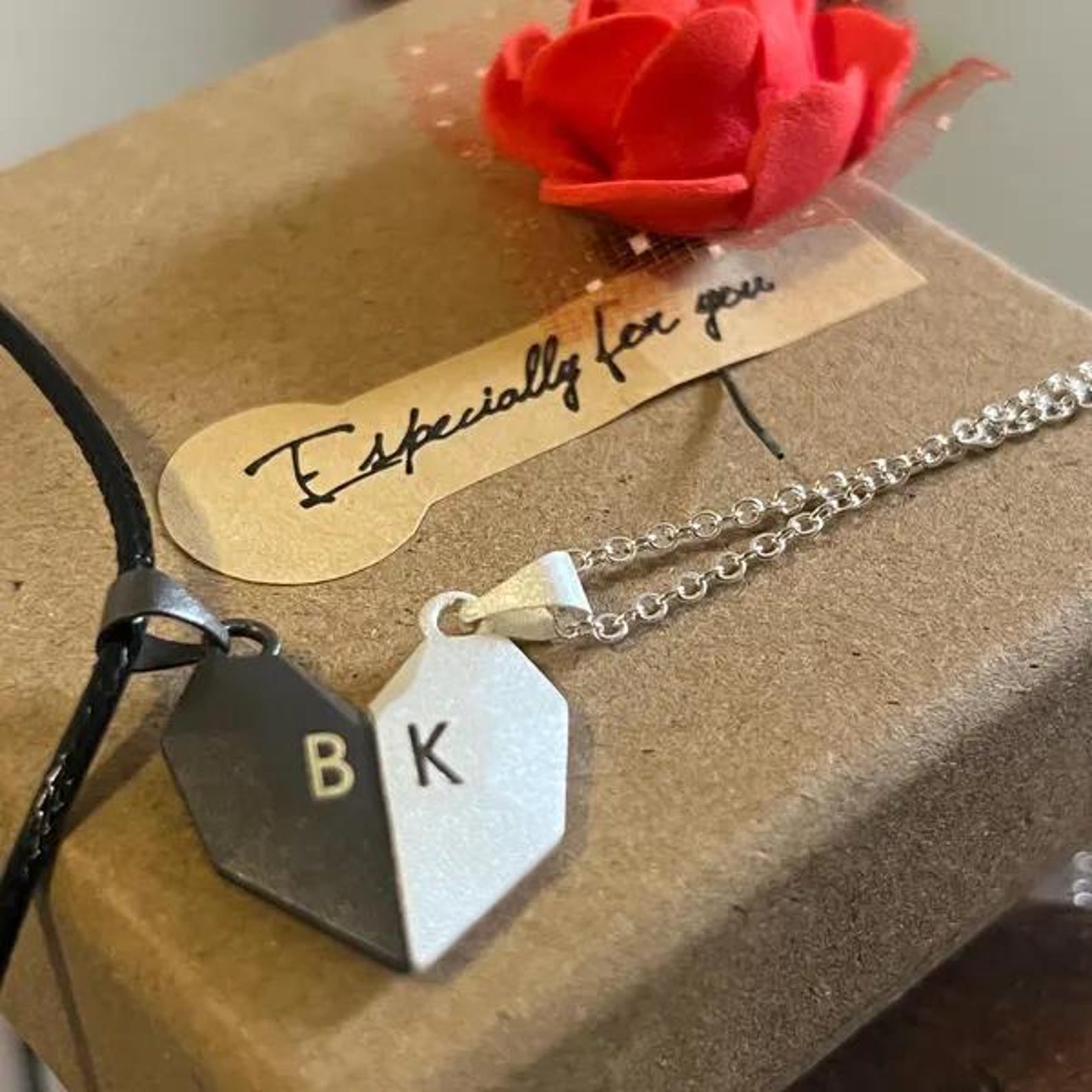 Custom couple magnetic heart n - đánh giá và giá Magnetic Couple Matching Necklaces