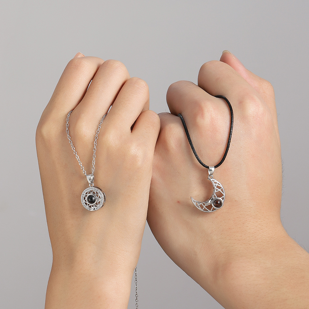 2PCS Magnetic Couple Matching  - đánh giá và giá Magnetic Couple Matching Necklaces