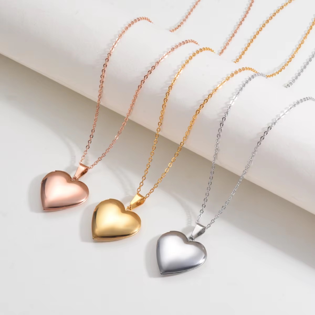 Custom Personalized Heart Birt - đánh giá và giá Heart Locket Necklace Photo
