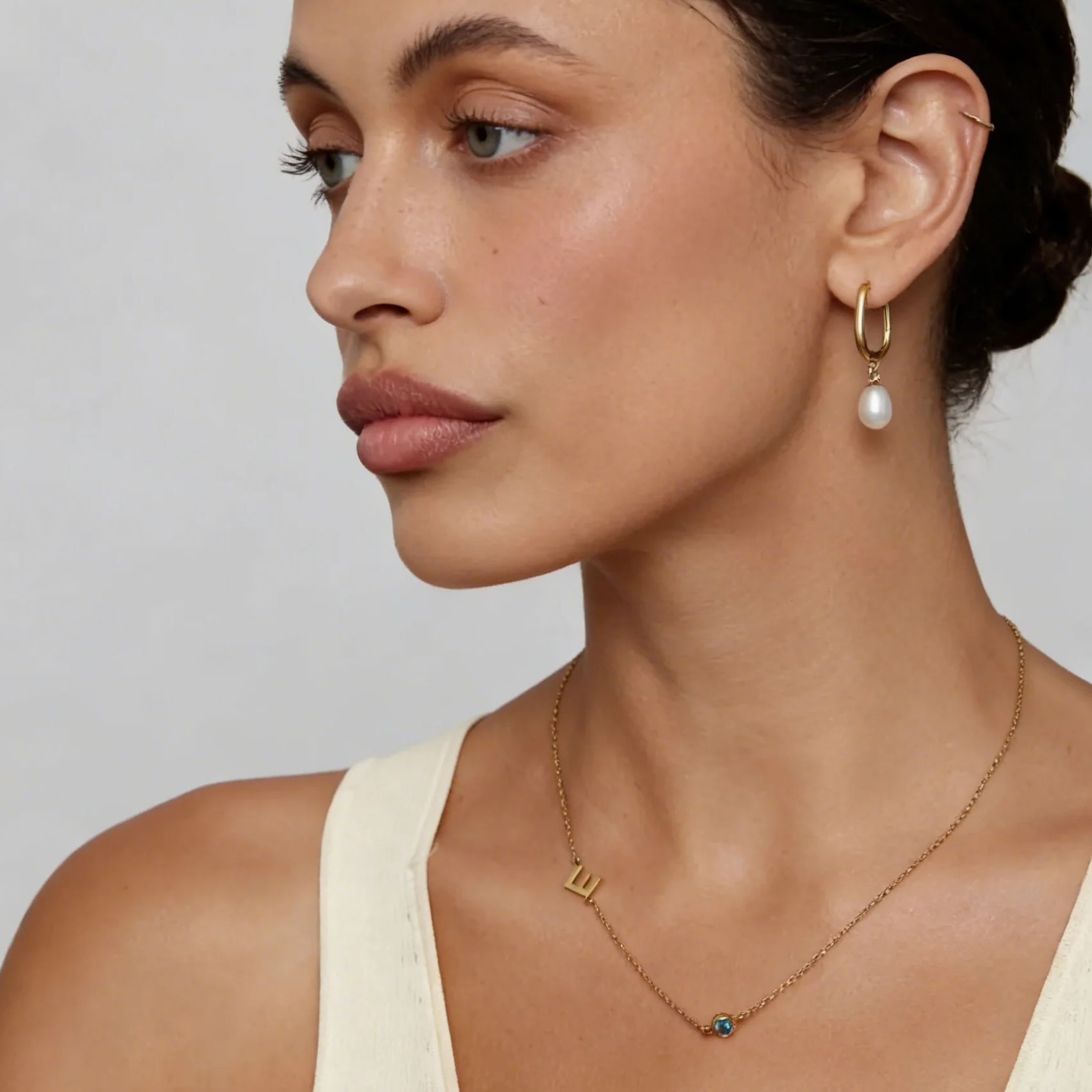 Side Set Initial Birthstone Ne - đánh giá và giá Initial Letter Necklace 18K Gold