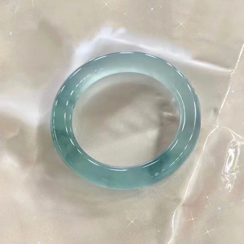 Natural high-quality ice with  - đánh giá và giá Bracelets