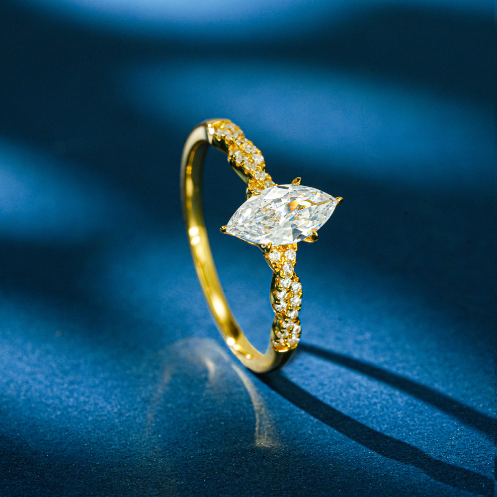 Lumira 100% 18K Gold Marquise  - đánh giá và giá Moissanite Engagement Ring 1 Carat