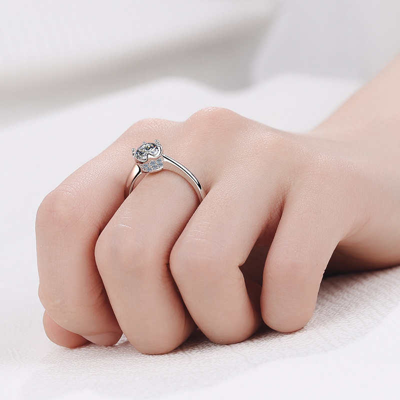 Exquisite Platinum PT950 Brigh - đánh giá và giá Moissanite Engagement Ring 1 Carat